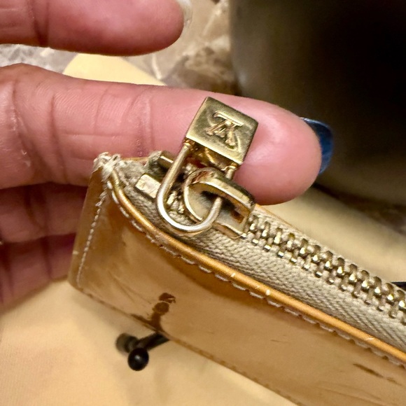 ⭐️⭐️Louis Vuitton Monogram Vernis Pochette Cles Key Pouch Keychain - Picture 4 of 11